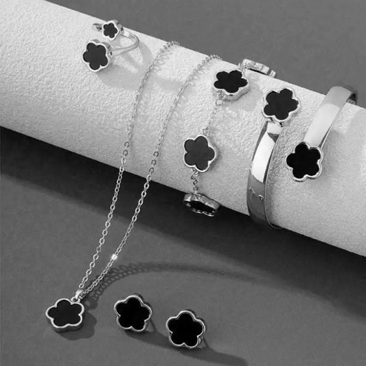 The Lucky Luxe Clover Set
