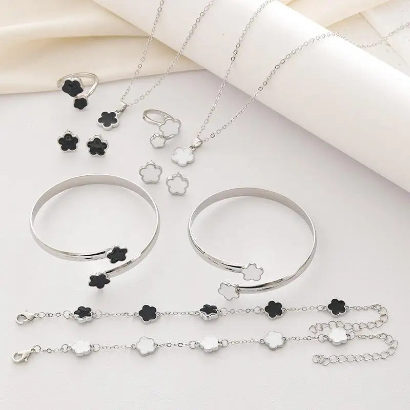 The Lucky Luxe Clover Set
